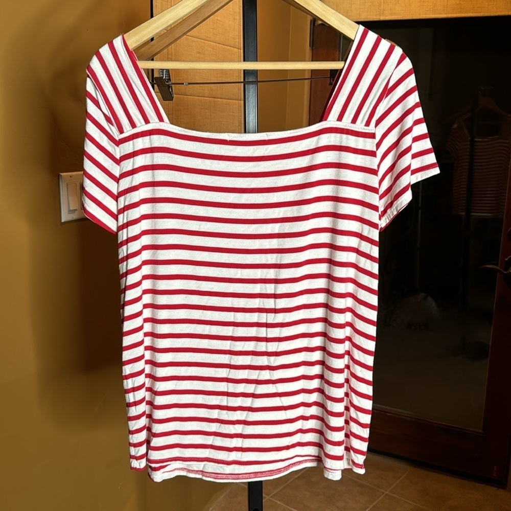 Green Envelope Red White Stripe Top Size Large - Picture 4 of 4